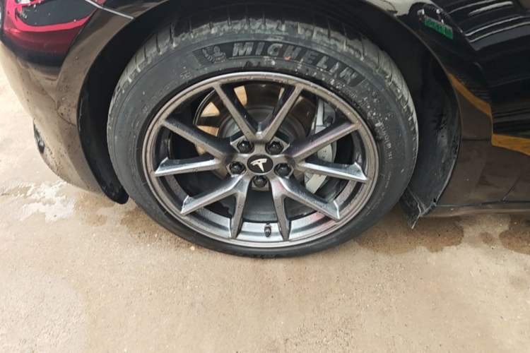 Used Tesla Model 3 2021 Standard Range Rear-Wheel Drive Upgraded Version 3D6 Left Front Wheel Hub