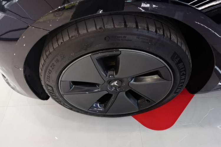 Used Tesla Model 3 2021 Revised Version Standard Range Rear-Wheel Drive Upgraded Edition 3D1 Left Front Wheel Hub