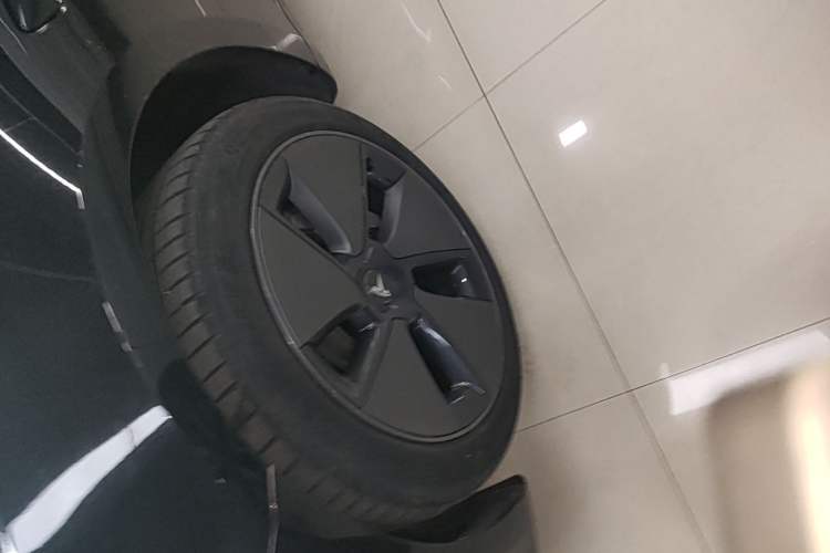 Used Tesla Model 3 2021 Standard Range Rear-Wheel Drive Upgraded Version 3D6 Left Front Wheel Hub