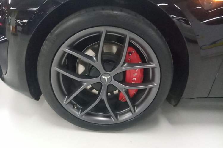 Used Tesla Model 3 2021 Standard Range Rear-Wheel Drive Upgraded Version 3D6 Left Front Wheel Hub