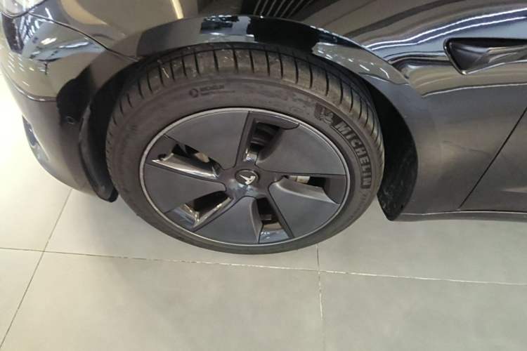 Used Tesla Model 3 2021 Standard Range Rear-Drive Upgraded Version Left Front Wheel Hub