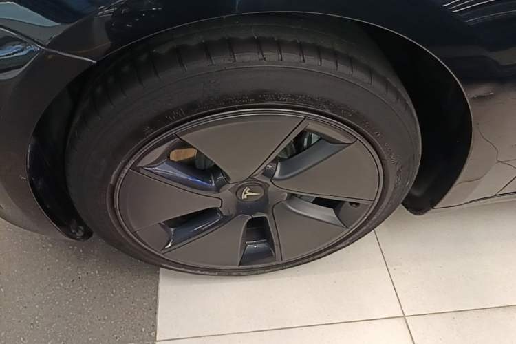 Used Tesla Model 3 2021 Standard Range Rear-Drive Upgraded Version Left Front Wheel Hub