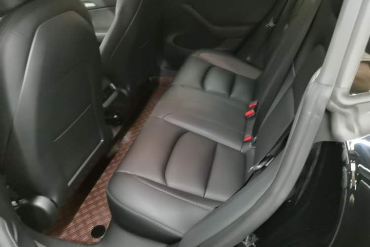 Used Tesla Model 3 2021 Standard Range Rear-Drive Upgraded Version Left Rear Seat
