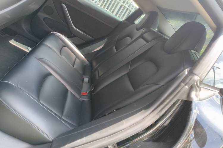 Used Tesla Model 3 2021 Standard Range Rear-Drive Upgraded Version Left Rear Seat