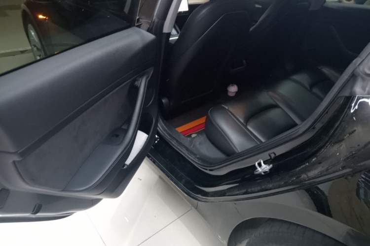 Used Tesla Model 3 2021 Standard Range Rear-Drive Upgraded Version Left Rear Seat
