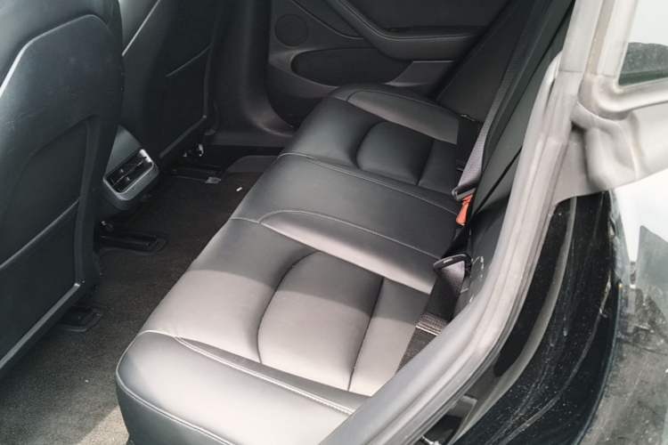 Used Tesla Model 3 2021 Standard Range Rear-Drive Upgraded Version Left Rear Seat