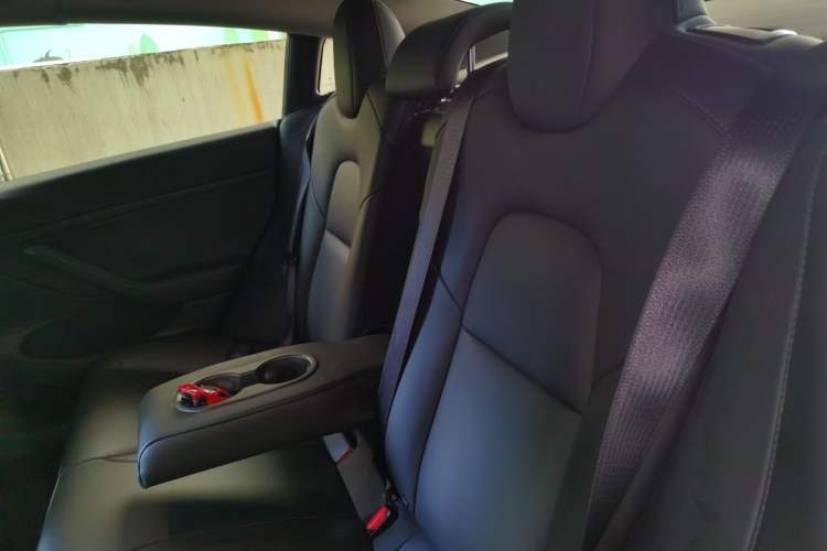 Used Tesla Model 3 2021 Standard Range Rear-Drive Upgraded Version Left Rear Seat