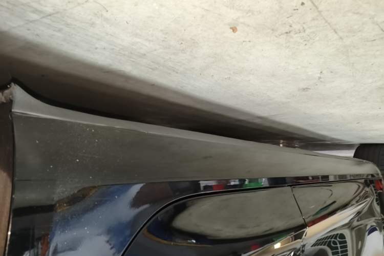 Used Tesla Model 3 2021 Performance High-Performance All-Wheel-Drive Version Left Side Sill