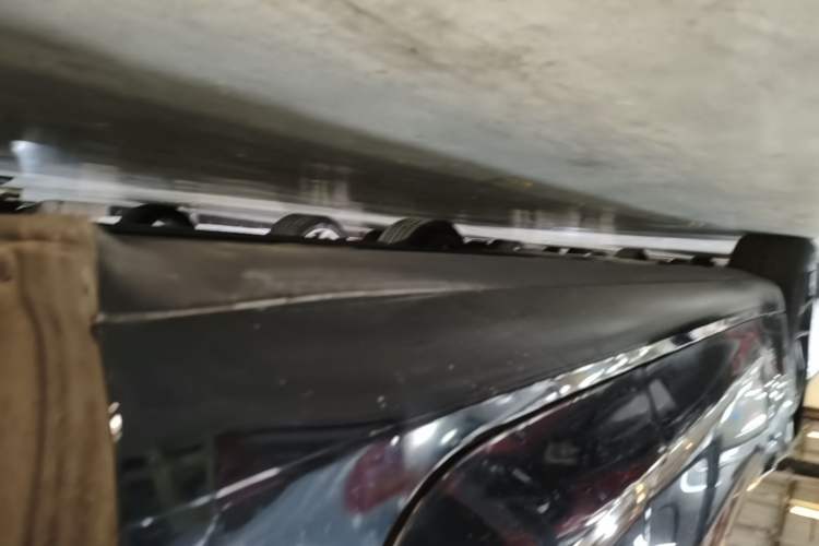 Used Tesla Model 3 2021 Standard Range Rear-Wheel Drive Upgraded Version 3D6 Left Side Sill