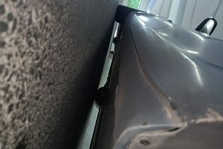 Used Tesla Model 3 2021 Revised Version II – Performance High-Performance All-Wheel-Drive Edition Left Side Sill