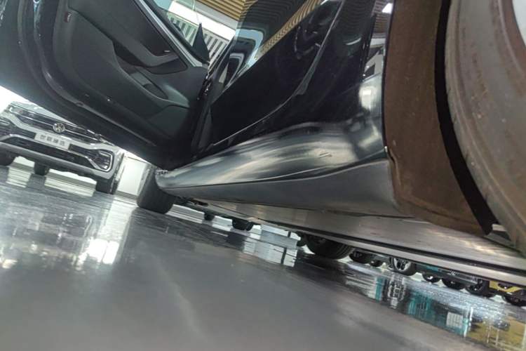 Used Tesla Model 3 2021 Standard Range Rear-Drive Upgraded Version Left Side Sill