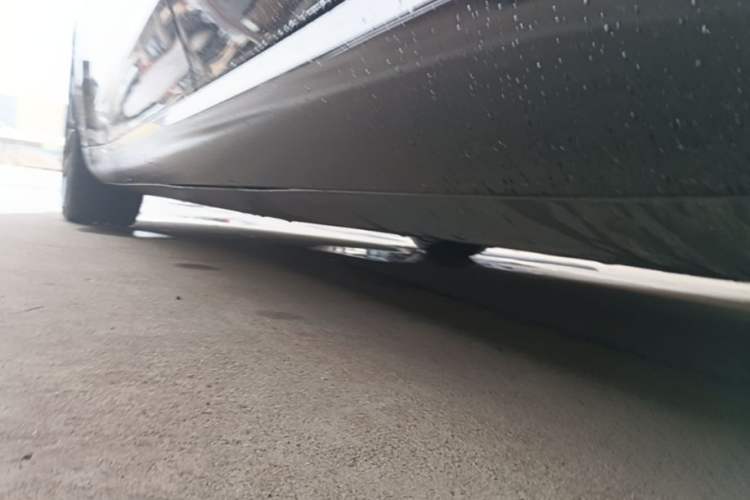 Used Tesla Model 3 2021 Performance High-Performance All-Wheel-Drive Version Left Side Sill