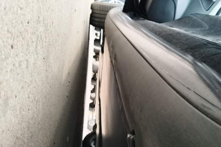 Used Tesla Model 3 2021 Standard Range Rear-Drive Upgraded Version Left Side Sill