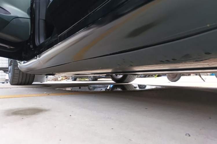 Used Tesla Model 3 2021 Performance High-Performance All-Wheel-Drive Version Left Side Sill