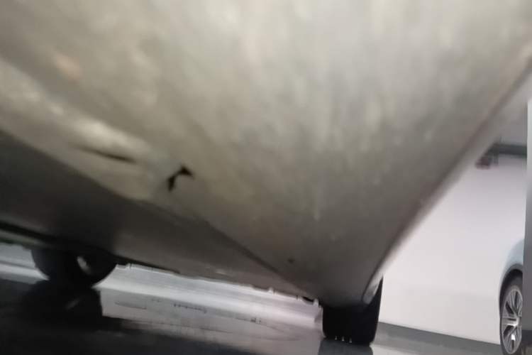 Used Tesla Model 3 2021 Revised Version II – Performance High-Performance All-Wheel-Drive Edition Left Side Sill