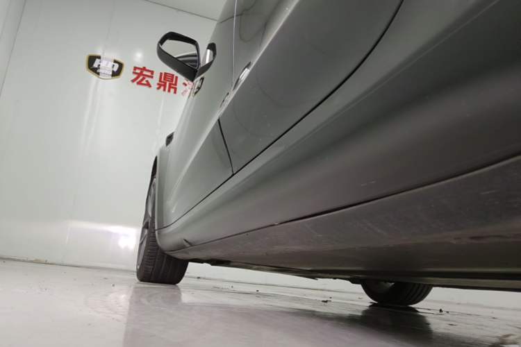 Used Tesla Model 3 2021 Performance High-Performance All-Wheel-Drive Version Left Side Sill