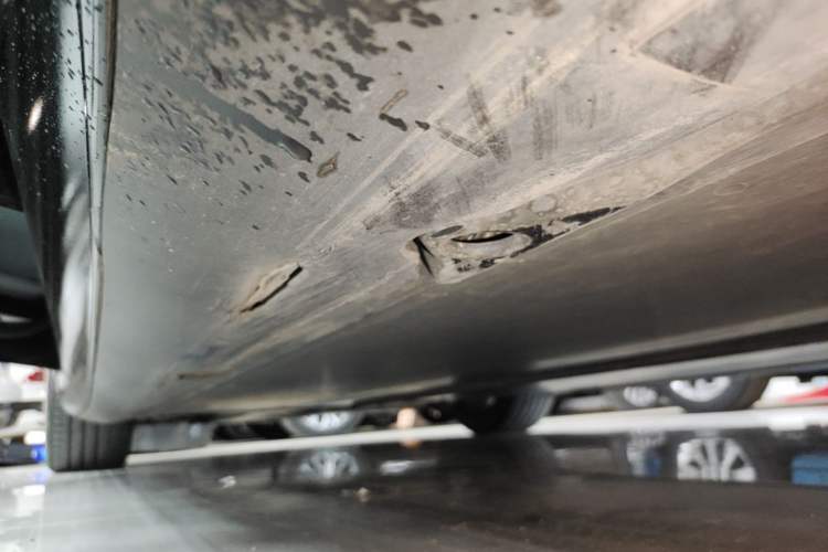 Used Tesla Model 3 2021 Standard Range Rear-Wheel Drive Upgraded Version 3D6 Left Side Sill