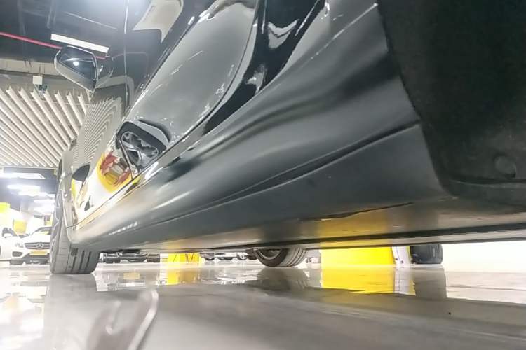 Used Tesla Model 3 2021 Performance High-Performance All-Wheel-Drive Version Left Side Sill