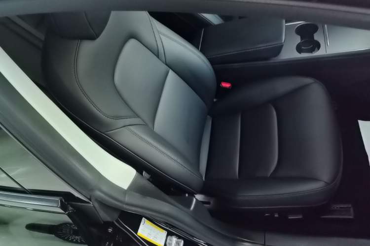 Used Tesla Model 3 2021 Standard Range Rear-Drive Upgraded Version Right Front Seat