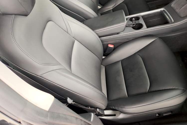 Used Tesla Model 3 2021 Standard Range Rear-Wheel Drive Upgraded Version 3D6 Right Front Seat