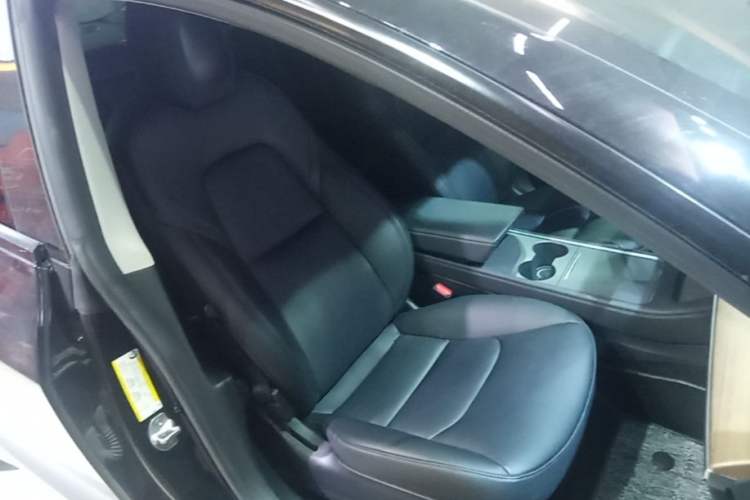 Used Tesla Model 3 2021 Standard Range Rear-Drive Upgraded Version Right Front Seat