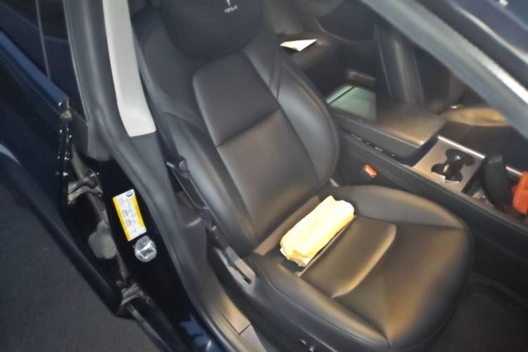 Used Tesla Model 3 2021 Standard Range Rear-Drive Upgraded Version Right Front Seat