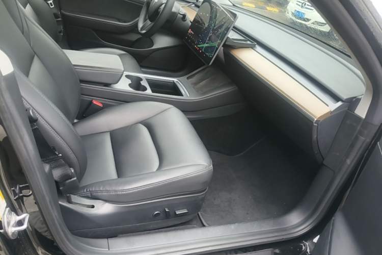 Used Tesla Model 3 2021 Performance High-Performance All-Wheel-Drive Version Right Front Seat