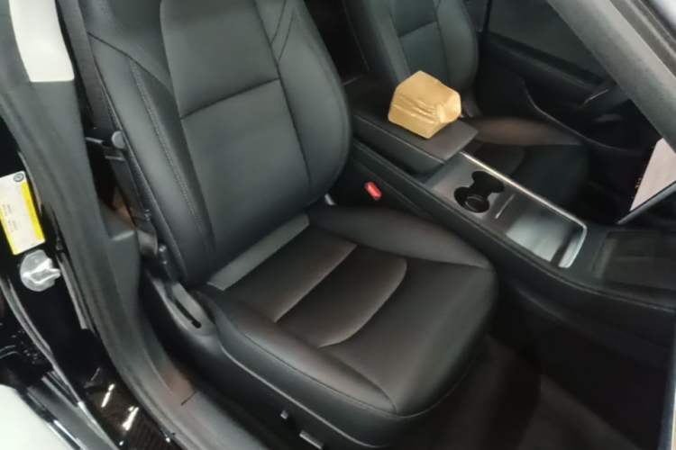 Used Tesla Model 3 2021 Standard Range Rear-Drive Upgraded Version Right Front Seat