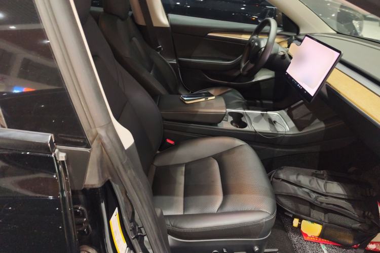 Used Tesla Model 3 2021 Performance High-Performance All-Wheel-Drive Version Right Front Seat