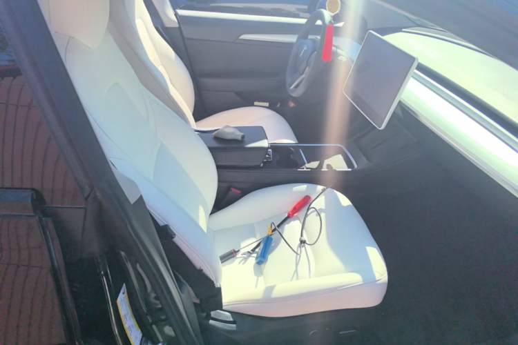 Used Tesla Model 3 2021 Standard Range Rear-Drive Upgraded Version Right Front Seat