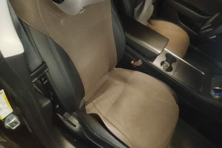Used Tesla Model 3 2021 Standard Range Rear-Drive Upgraded Version Right Front Seat