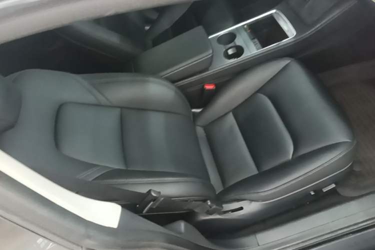 Used Tesla Model 3 2021 Revised Version II – Performance High-Performance All-Wheel-Drive Edition Right Front Seat