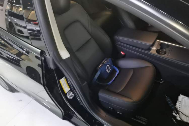 Used Tesla Model 3 2021 Standard Range Rear-Drive Upgraded Version Right Front Seat