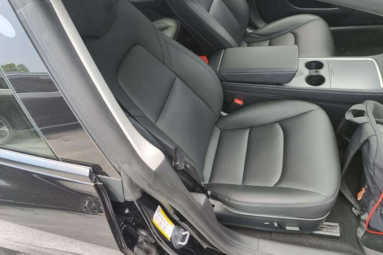 Used Tesla Model 3 2021 Standard Range Rear-Drive Upgraded Version Right Front Seat