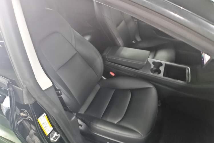 Used Tesla Model 3 2021 Standard Range Rear-Drive Upgraded Version Right Front Seat