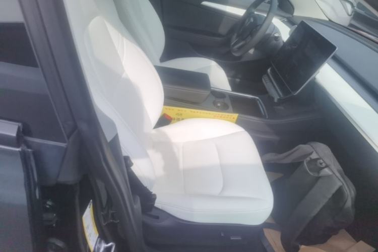 Used Tesla Model 3 2021 Performance High-Performance All-Wheel-Drive Version 3D6 Right Front Seat