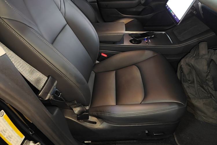 Used Tesla Model 3 2021 Revised Performance Version with All-Wheel Drive 3D1 Right Front Seat