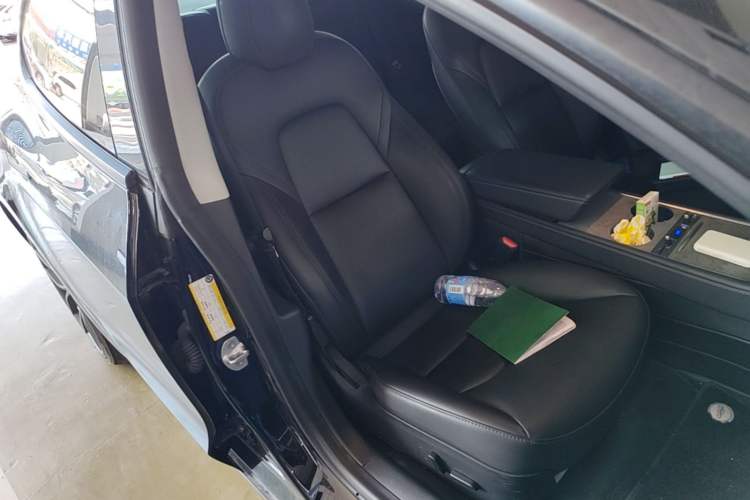 Used Tesla Model 3 2021 Revised Performance Version with All-Wheel Drive 3D1 Right Front Seat