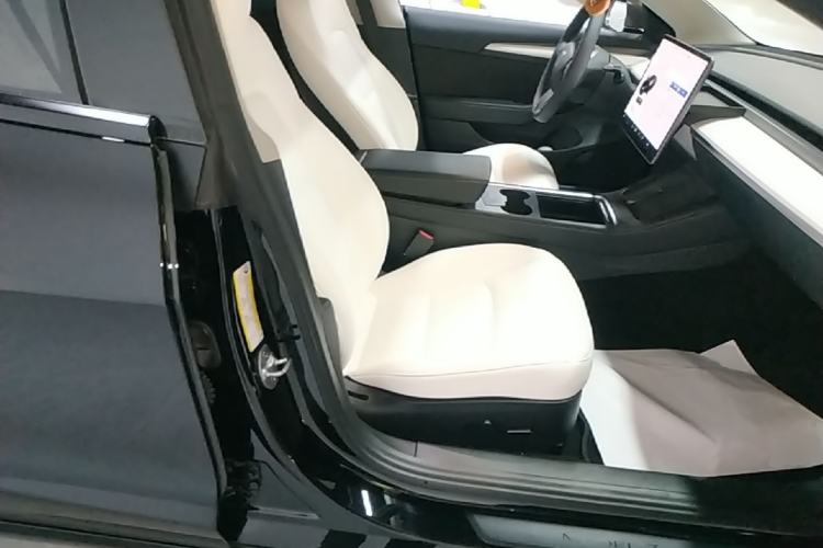 Used Tesla Model 3 2021 Performance High-Performance All-Wheel-Drive Version Right Front Seat