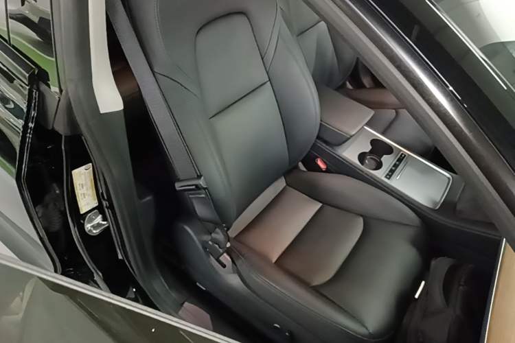 Used Tesla Model 3 2021 Standard Range Rear-Drive Upgraded Version Right Front Seat
