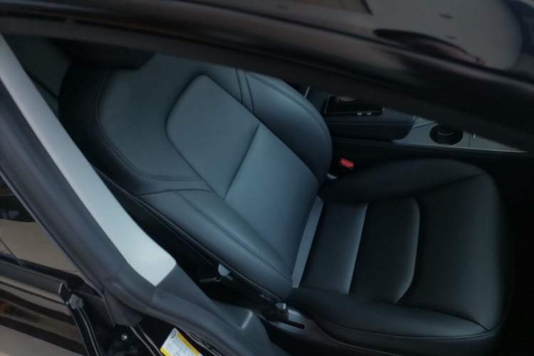 Used Tesla Model 3 2021 Standard Range Rear-Drive Upgraded Version Right Front Seat