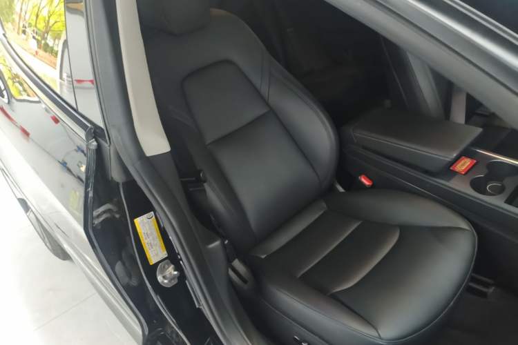Used Tesla Model 3 2021 Standard Range Rear-Drive Upgraded Version Right Front Seat