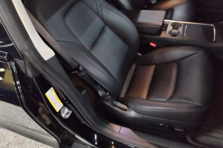 Used Tesla Model 3 2021 Standard Range Rear-Drive Upgraded Version Right Front Seat