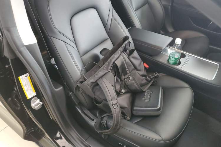 Used Tesla Model 3 2021 Standard Range Rear-Drive Upgraded Version Right Front Seat