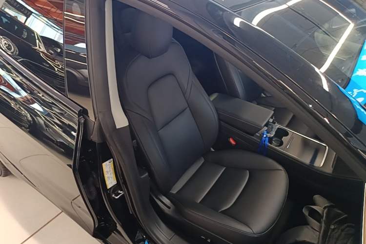 Used Tesla Model 3 2021 Standard Range Rear-Drive Upgraded Version Right Front Seat