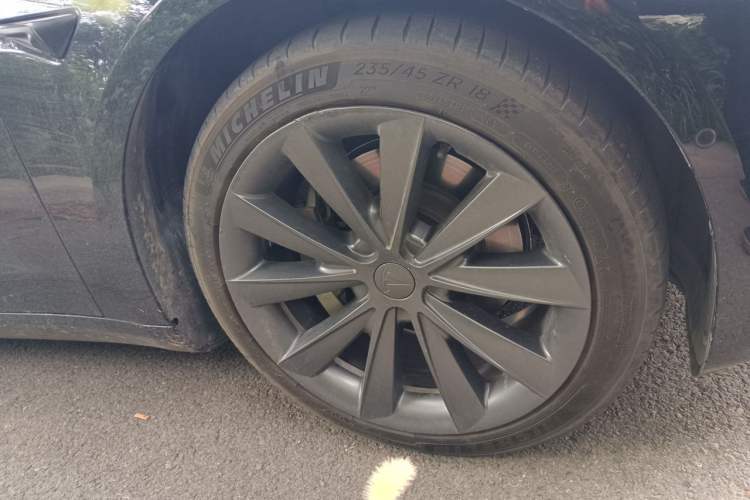 Used Tesla Model 3 2021 Standard Range Rear-Wheel Drive Upgraded Version 3D6 Right Front Wheel Hub