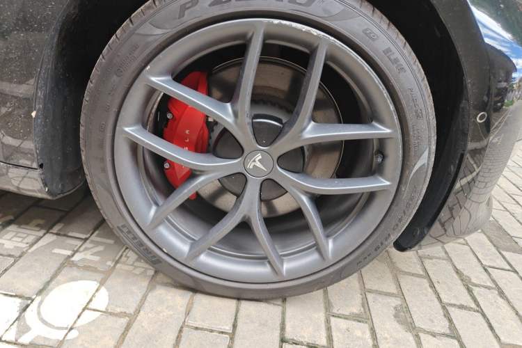 Used Tesla Model 3 2021 Revised Version II – Performance High-Performance All-Wheel-Drive Edition Right Front Wheel Hub