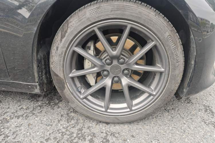 Used Tesla Model 3 2021 Standard Range Rear-Wheel Drive Upgraded Version 3D6 Right Front Wheel Hub