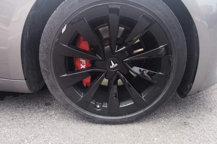Used Tesla Model 3 2021 Standard Range Rear-Wheel Drive Upgraded Version 3D6 Right Front Wheel Hub