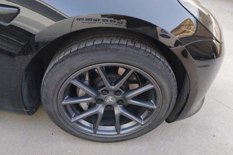 Used Tesla Model 3 2021 Standard Range Rear-Wheel Drive Upgraded Version 3D6 Right Front Wheel Hub